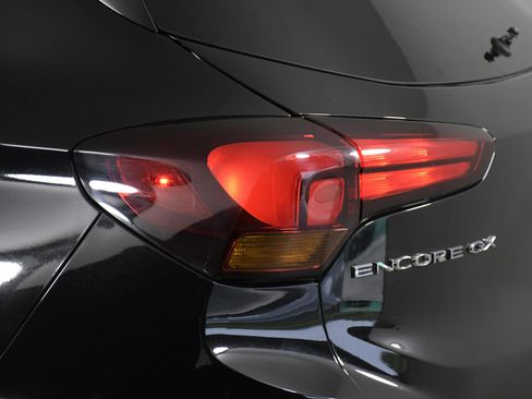 Used 2023 Buick Encore GX Preferred image 34