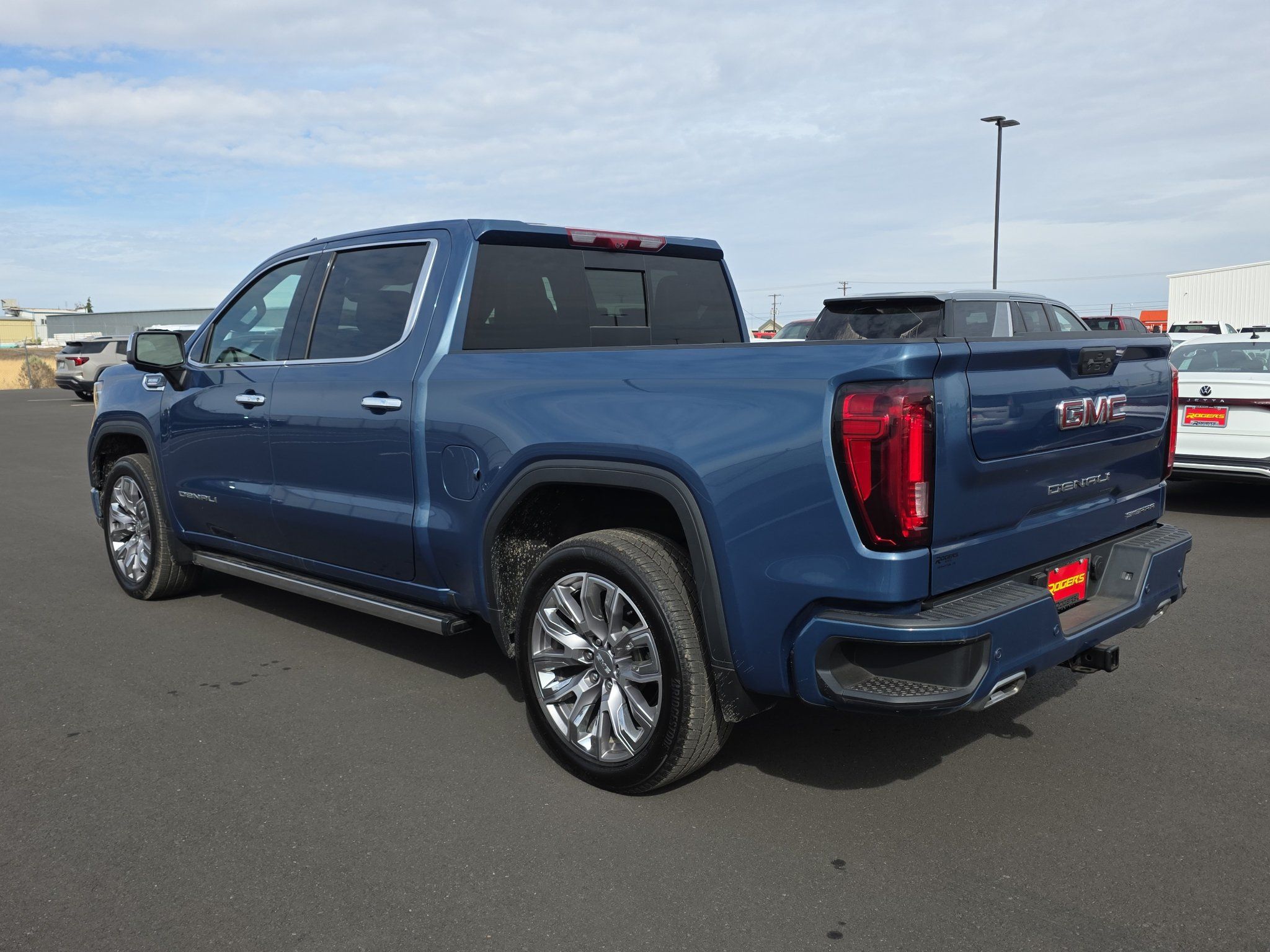 Used 2025 GMC Sierra 1500 Denali w/ Denali Reserve Package AWD/4WD image 6