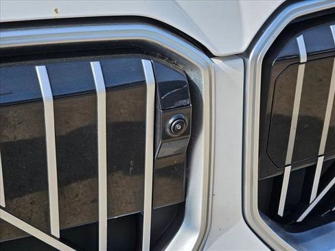 Certified 2025 BMW X3 xDrive30i w/ Premium Package image 4