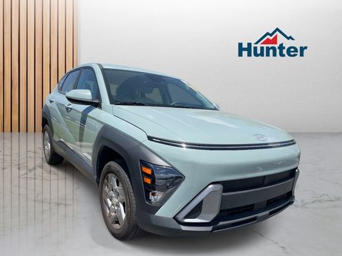 Used 2025 Hyundai Kona SE AWD/4WD image 1