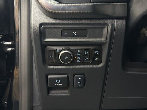 Used 2025 Ford F150 Lariat w/ Equipment Group 502A High AWD/4WD image 23