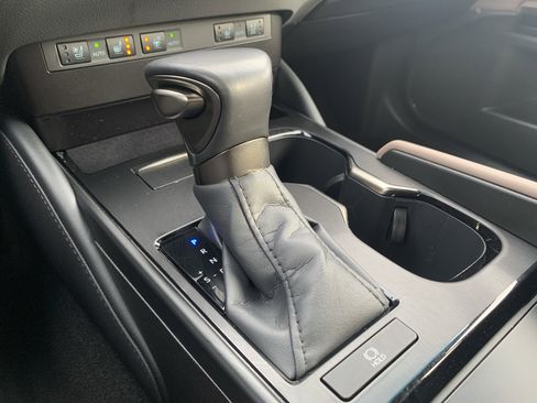 Certified 2025 Lexus ES 350 w/ Premium Package image 26