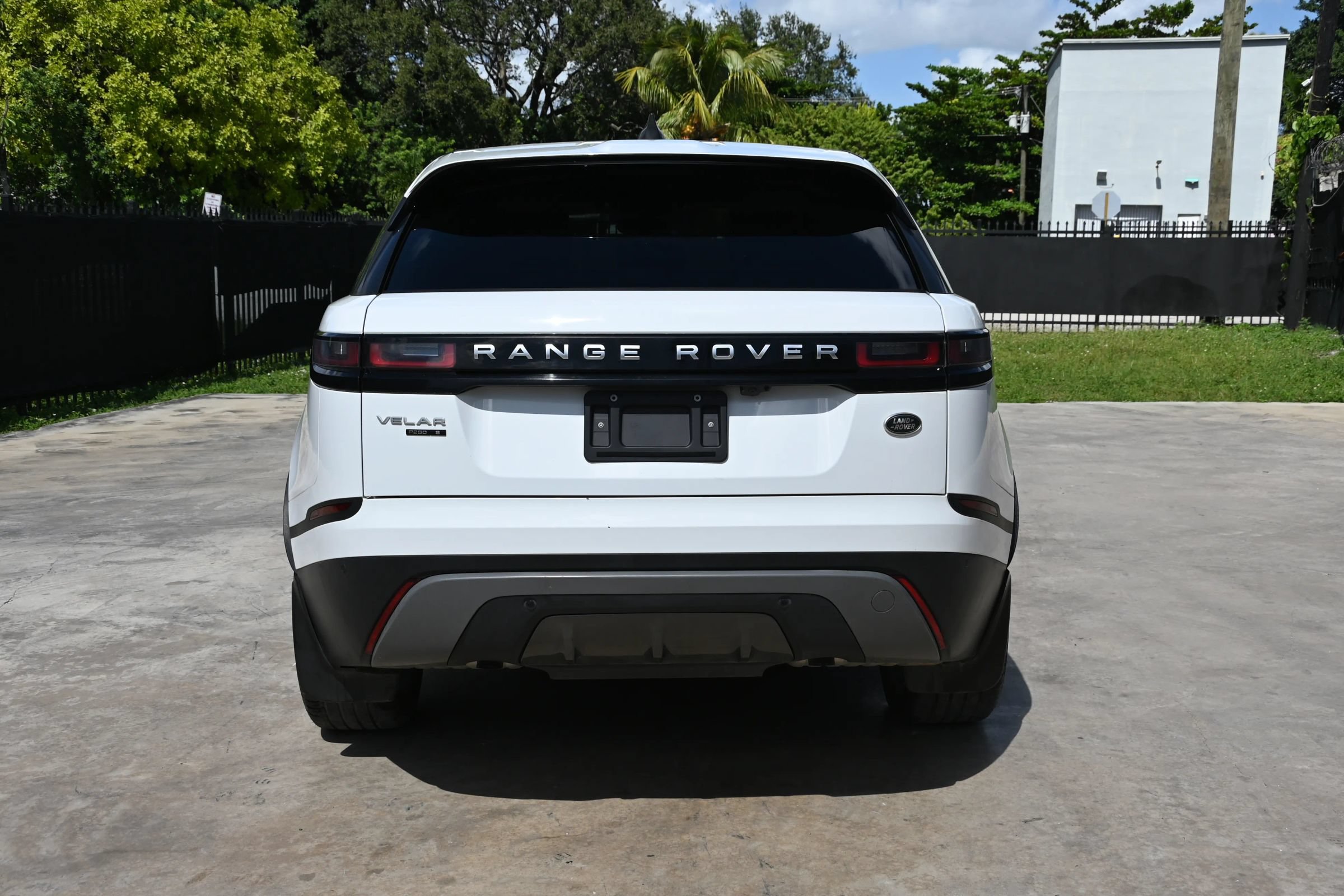 Used 2020 Land Rover Range Rover Velar S AWD/4WD image 4