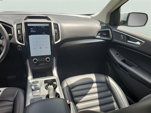 Used 2022 Ford Edge SEL AWD/4WD image 15