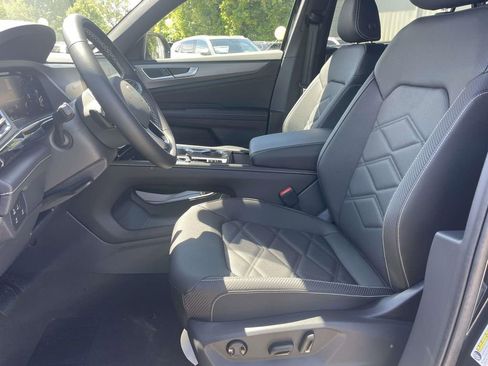 New 2026 Volkswagen Atlas Cross Sport SE FWD image 13