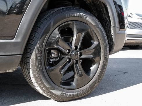 Used 2019 Jeep Compass Altitude image 63