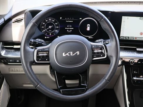 Used 2023 Kia Carnival SX Prestige FWD image 13