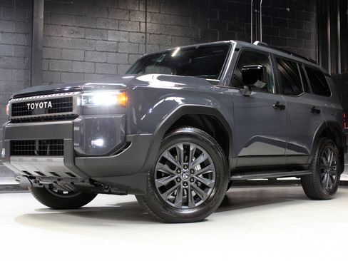 Used 2025 Toyota Land Cruiser Premium Package image 78