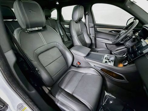 Certified 2025 Jaguar F-PACE R-Dynamic S AWD/4WD image 30