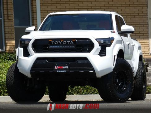 Used 2025 Toyota Tacoma SR RWD image 2