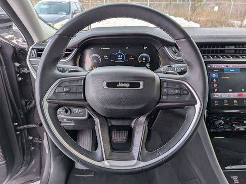 Certified 2023 Jeep Grand Cherokee L Limited image 17