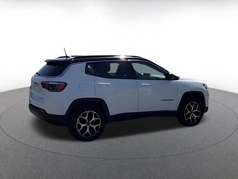 Used 2025 Jeep Compass Limited AWD/4WD image 15