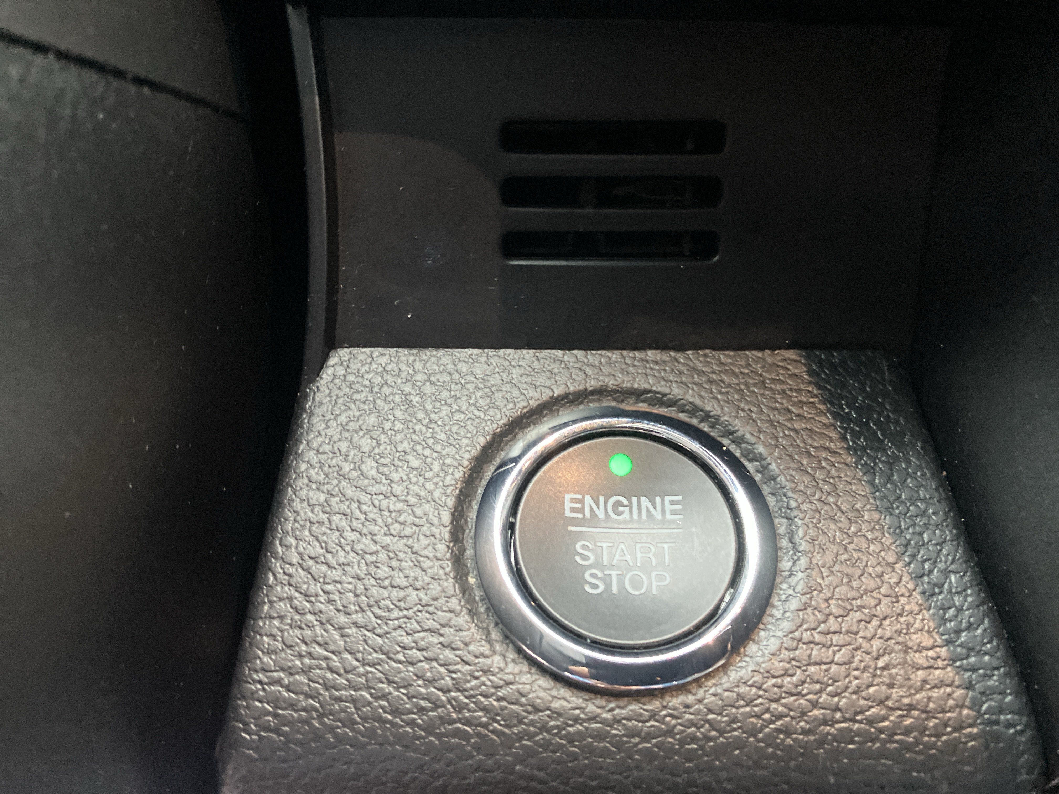 Used 2019 Ford Expedition Limited w/ Equipment Group 302A AWD/4WD image 26