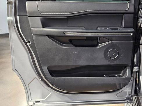 Used 2023 Ford Expedition Max XLT image 33
