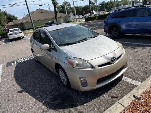 Used 2011 Toyota Prius Three w/ Navigation Pkg FWD image 3