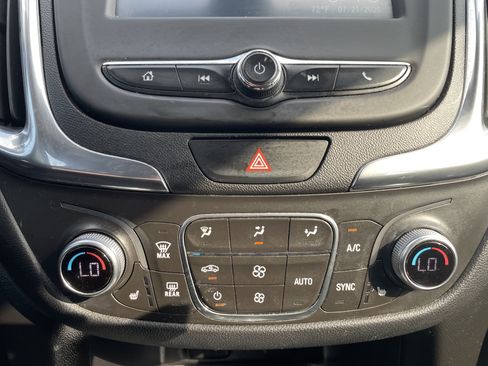 Used 2018 Chevrolet Equinox LT FWD image 35