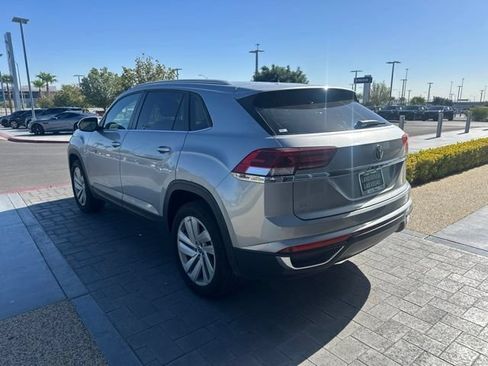 Used 2021 Volkswagen Atlas Cross Sport SE w/ Panoramic Sunroof Package FWD image 7
