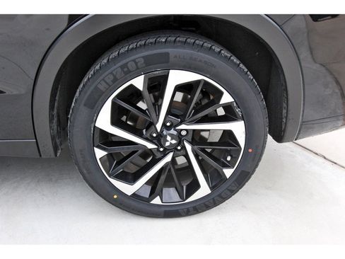 Used 2023 Mitsubishi Outlander SEL FWD image 30