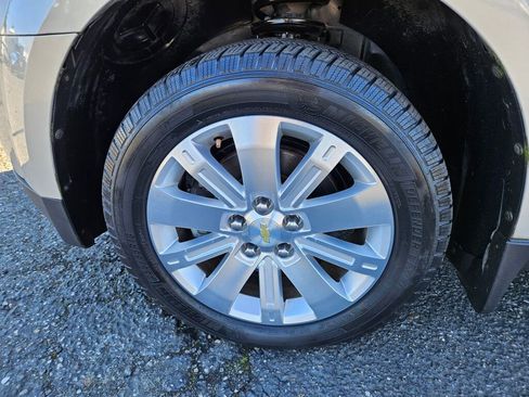 Used 2011 Chevrolet Equinox LTZ image 8