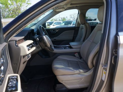 Used 2020 Lincoln Aviator Reserve w/ Equipment Group 201A AWD/4WD image 6