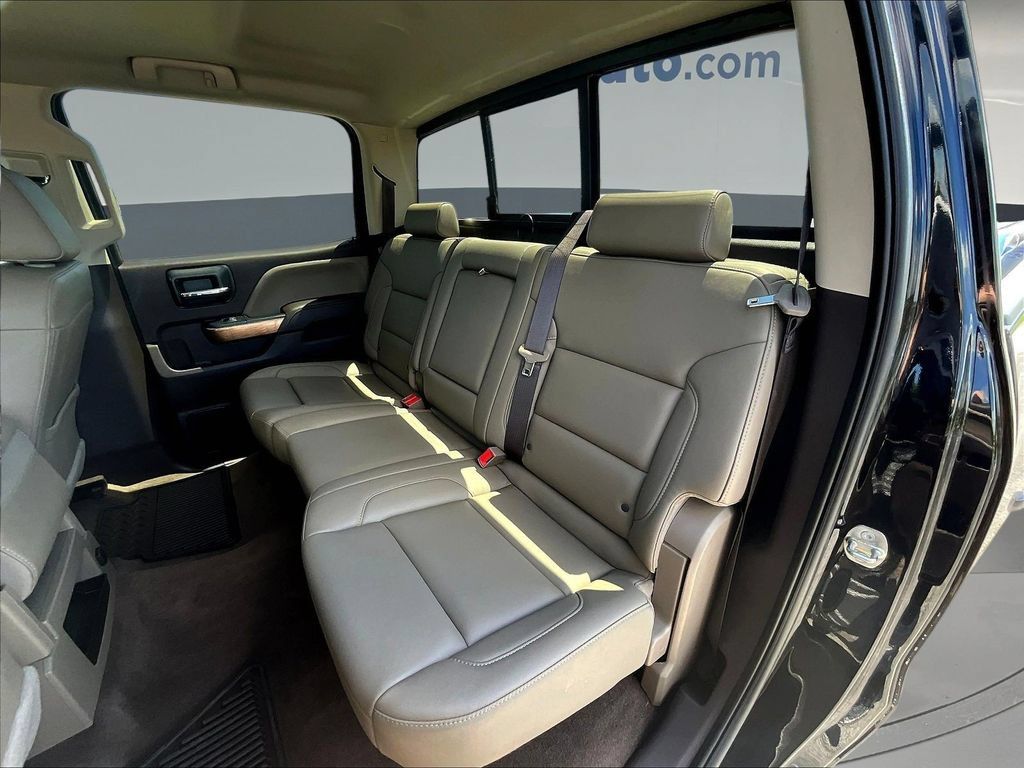 Used 2018 Chevrolet Silverado 1500 LTZ w/ LTZ Plus Package AWD/4WD image 24