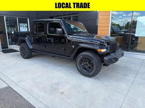 Used 2023 Jeep Gladiator Sport AWD/4WD image 4