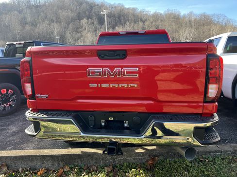 New 2026 GMC Sierra 2500 Pro AWD/4WD image 4
