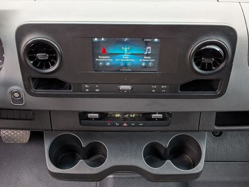 Used 2023 Mercedes-Benz Sprinter 2500 image 22