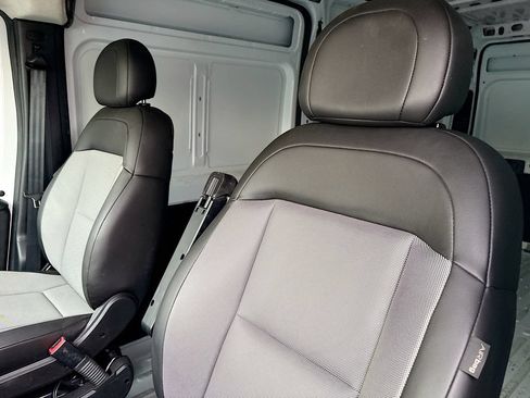 Used 2024 RAM ProMaster 2500 w/ Safety Group FWD image 19