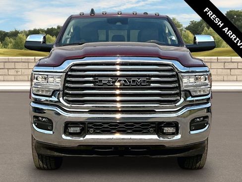 Used 2022 RAM 3500 Limited AWD/4WD image 2