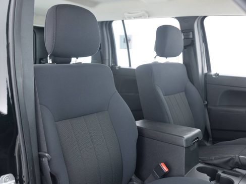 Used 2012 Jeep Liberty Sport AWD/4WD image 28
