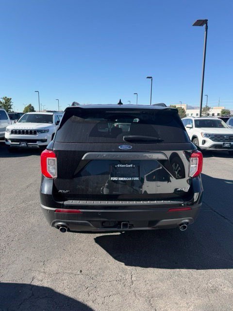 Used 2024 Ford Explorer XLT w/ Equipment Group 202A AWD/4WD image 9