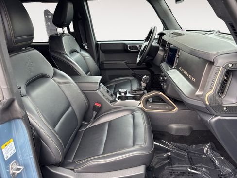 Used 2025 Ford Bronco Badlands AWD/4WD image 11