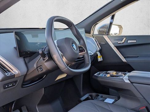 Used 2026 BMW iX xDrive60 AWD/4WD image 3