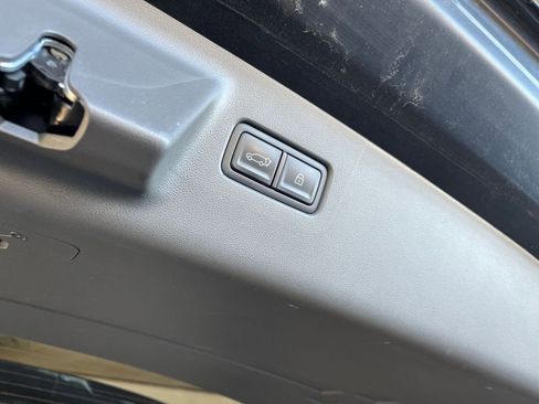 Used 2025 Hyundai Santa Fe SEL image 23