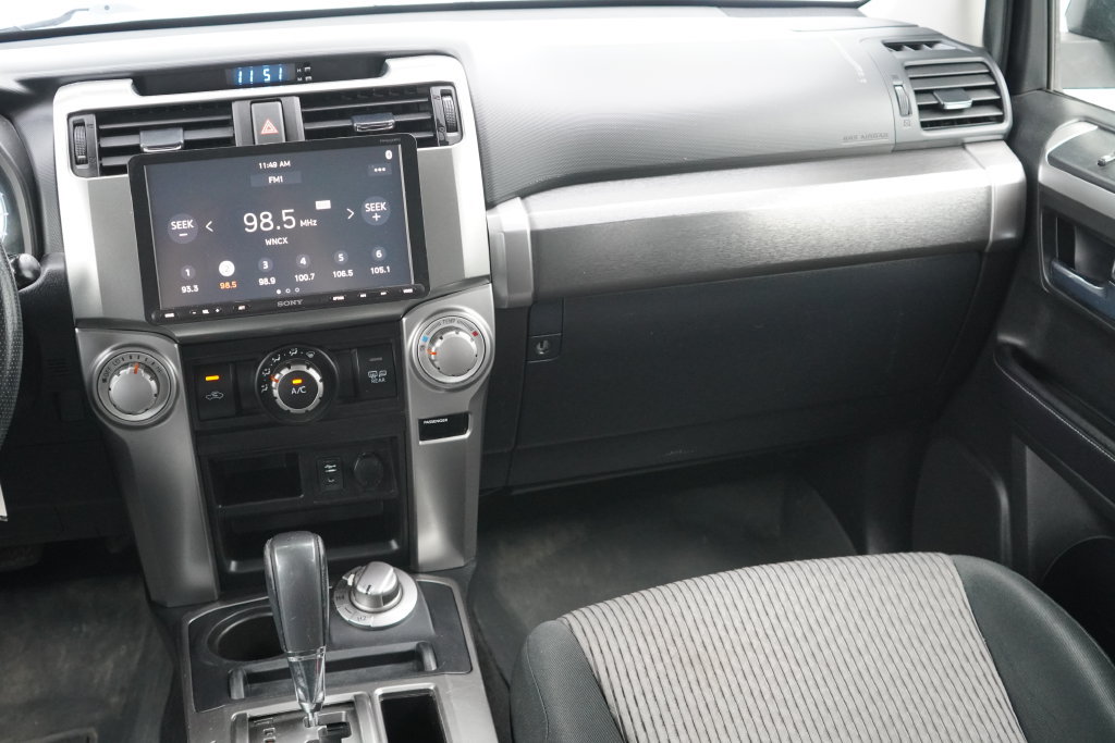 Used 2018 Toyota 4Runner SR5 AWD/4WD image 24