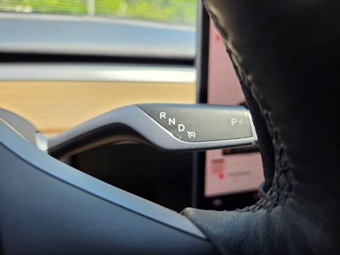 Used 2023 Tesla Model 3 Standard Range RWD image 39