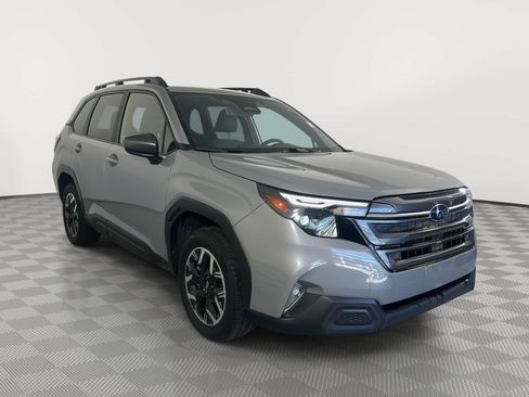 Used 2025 Subaru Forester Premium w/ Convenience Package #1 AWD/4WD image 1