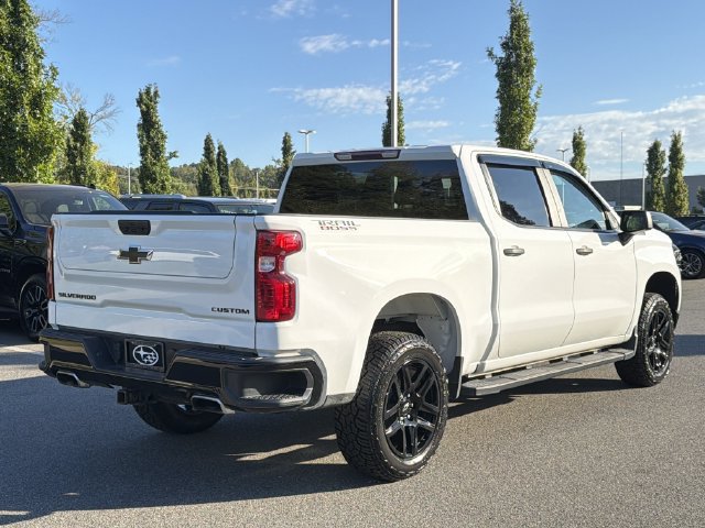 Used 2024 Chevrolet Silverado 1500 Custom Trail Boss w/ LPO, Dark Essentials Package AWD/4WD image 3