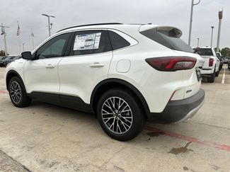 New 2026 Ford Escape SE video 3