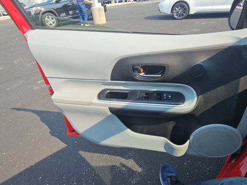 Used 2014 Toyota Prius C Two FWD image 21