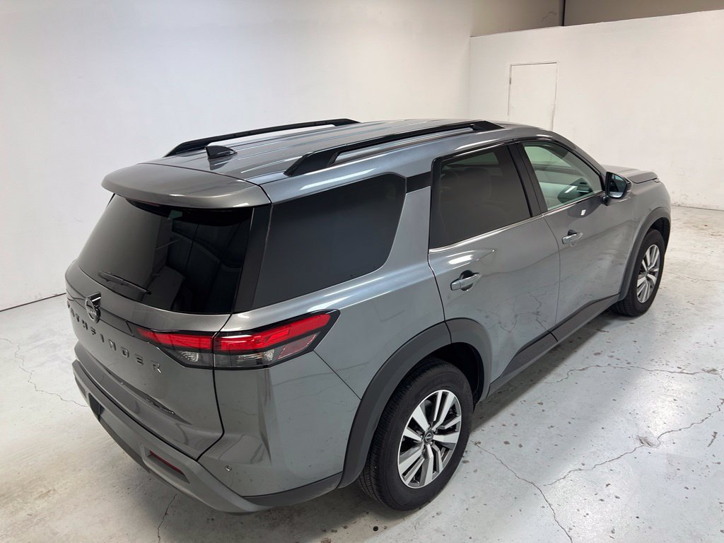Used 2026 Nissan Pathfinder SL AWD/4WD image 3