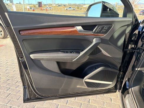 Used 2023 Audi Q5 2.0T Premium Plus w/ Premium Plus Package image 10