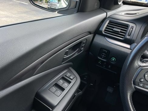 Used 2025 Honda Passport EX-L image 22