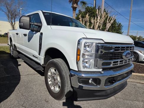 Used 2025 Ford F250 XLT image 3