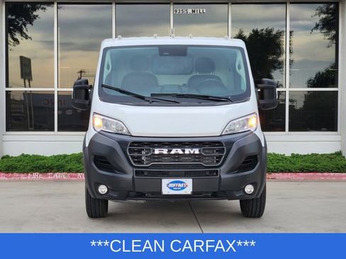 Used 2025 RAM ProMaster 2500 w/ Safety Group FWD image 2