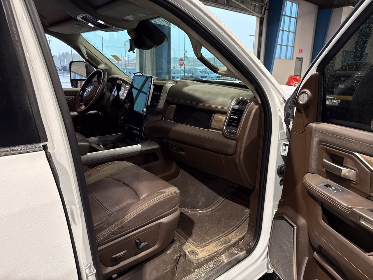 Used 2026 RAM 2500 Limited AWD/4WD image 14