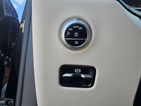 Certified 2024 Mercedes-Benz GLC 300 image 15