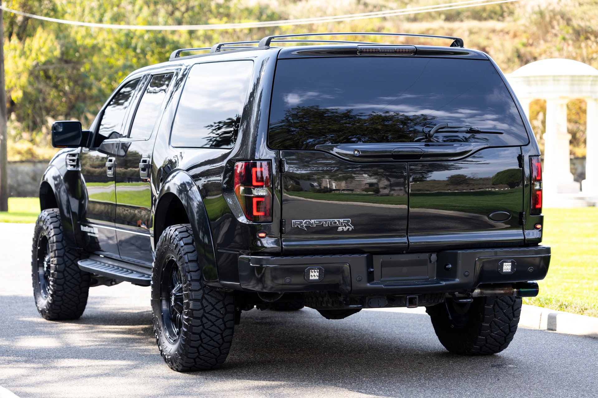Used 2013 Ford F150 Raptor w/ Luxury Equipment Group AWD/4WD image 12