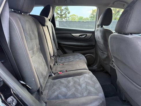 Used 2015 Nissan Rogue S FWD image 20